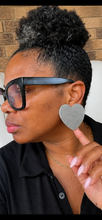 Load image into Gallery viewer, Concreted Hearts